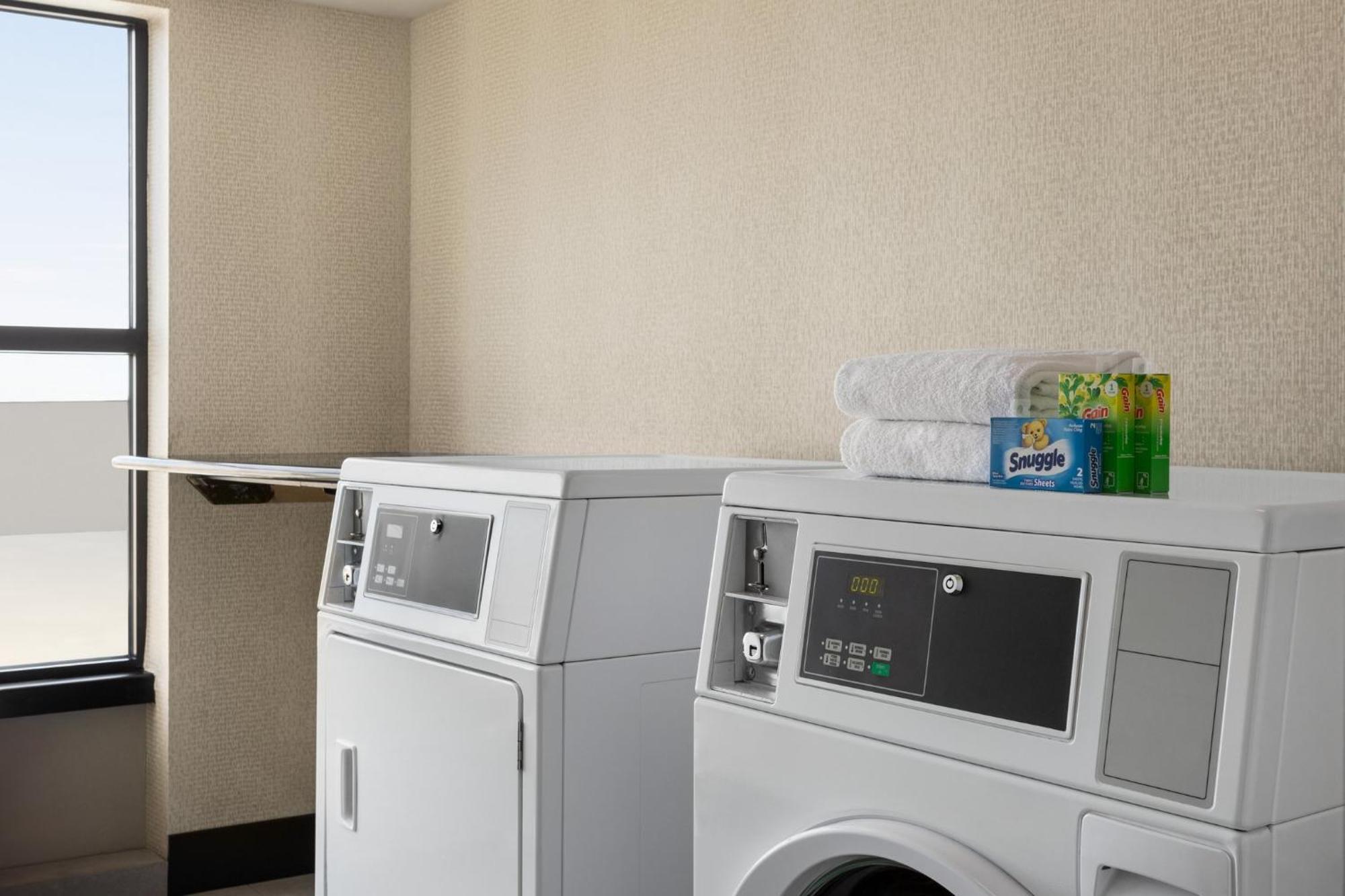 Holiday Inn Columbus-Hilliard By Ihg New Rome Экстерьер фото