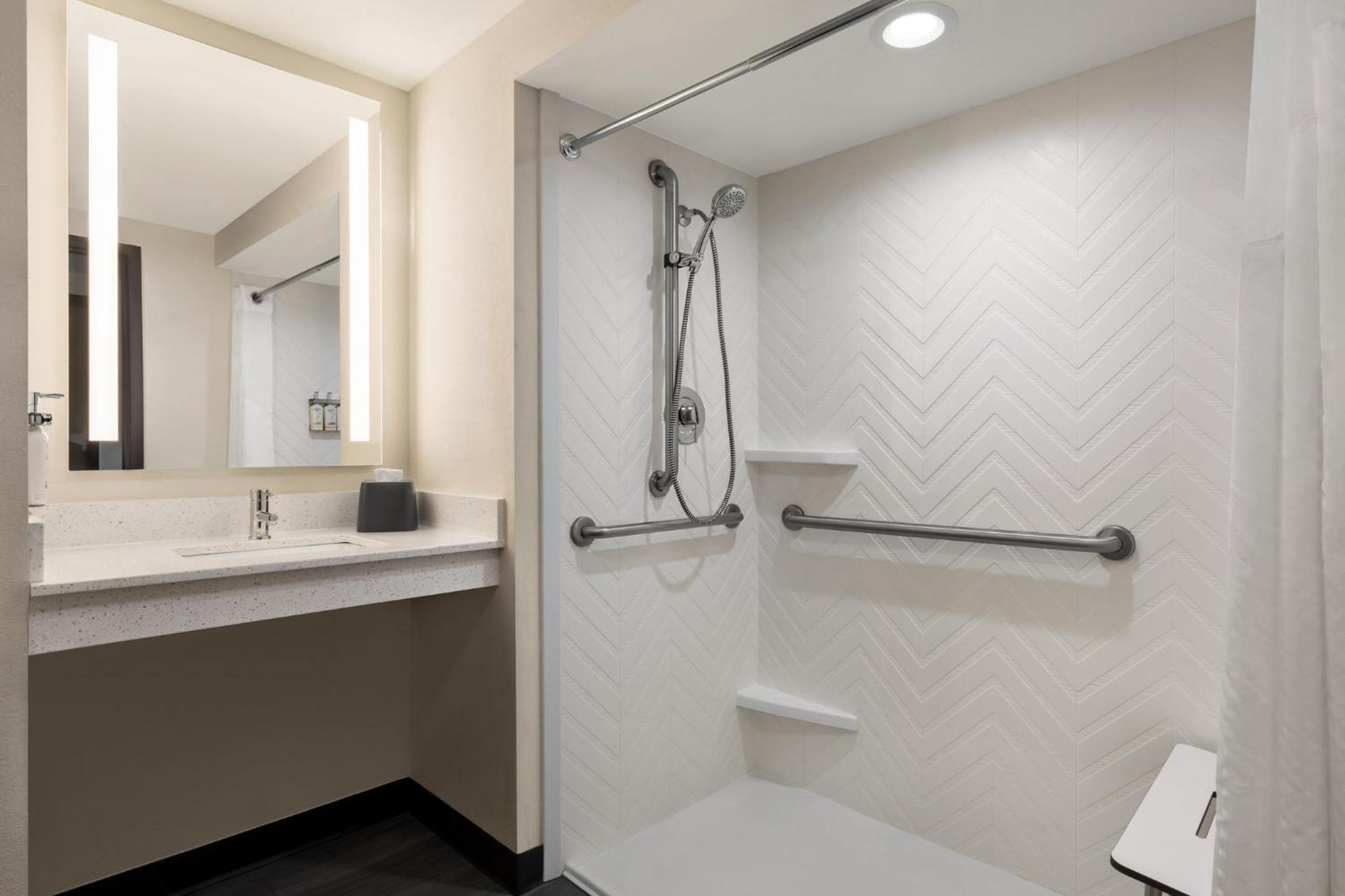 Holiday Inn Columbus-Hilliard By Ihg New Rome Экстерьер фото